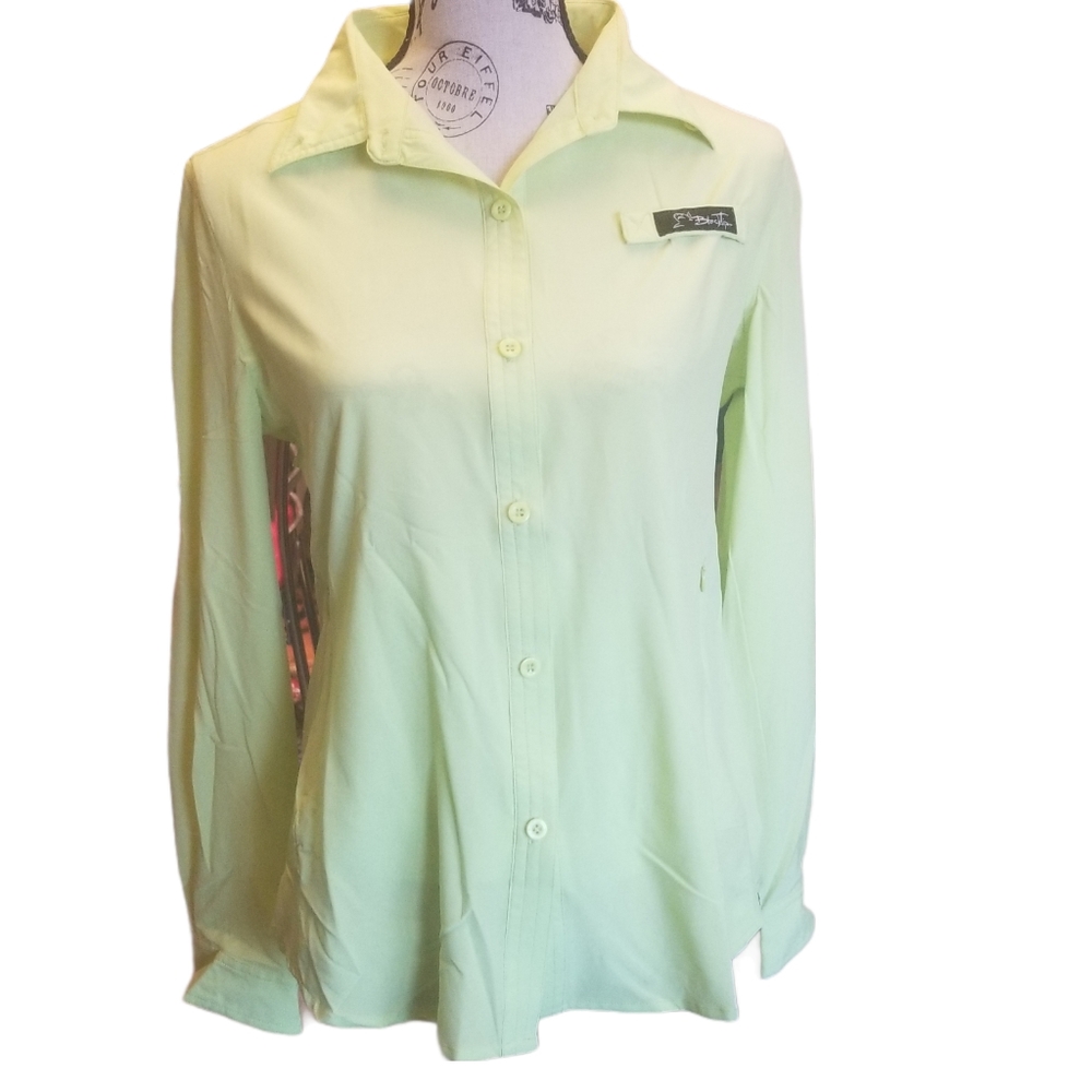 BLACK TIP. T-shirt yellow . Medium. With Pocket
